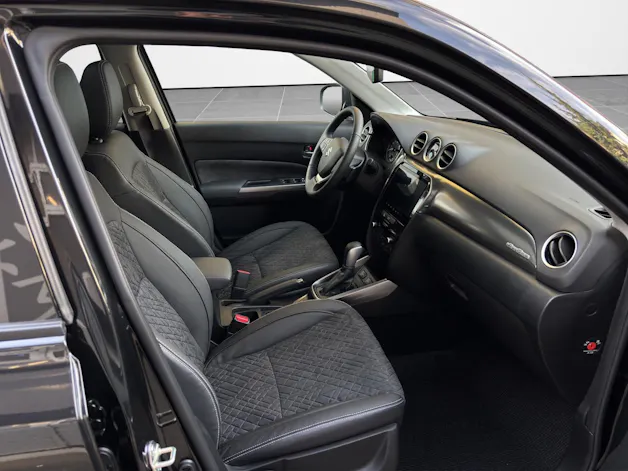 Suzuki Vitara 1.4 T Sakura Top Hybrid 4x4