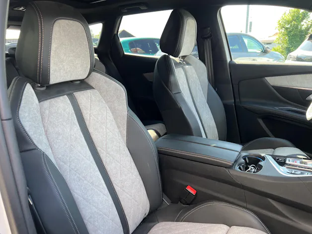Peugeot 3008 1.6 Plug-in Hybrid4 GT