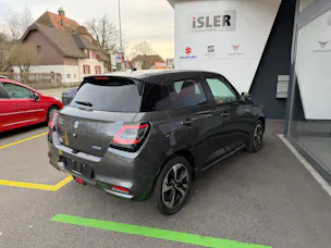 Suzuki Swift 1.2 Sakura Top Hybrid