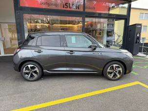 Suzuki Swift 1.2 Sakura Top Hybrid