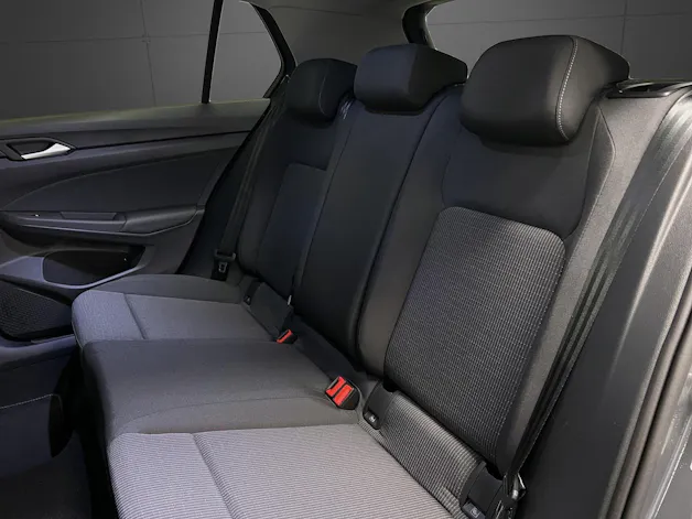 VW Golf 1.5 e TSI mHEV Basis DSG