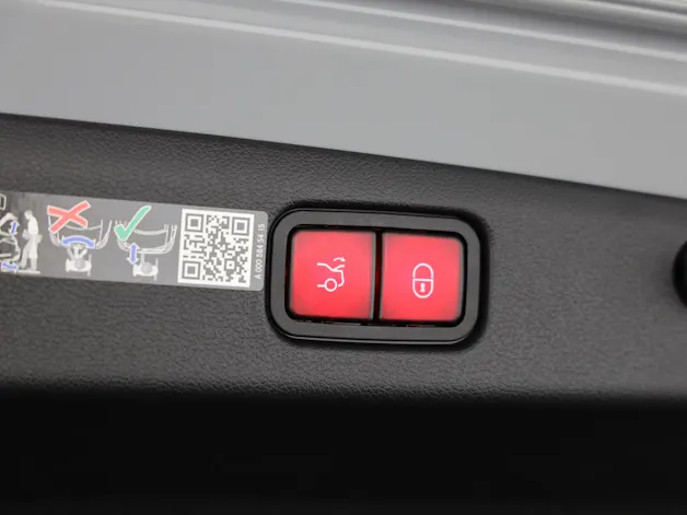 Mercedes-Benz E 400 e 4Matic EQ Hybrid 9G-Tronic