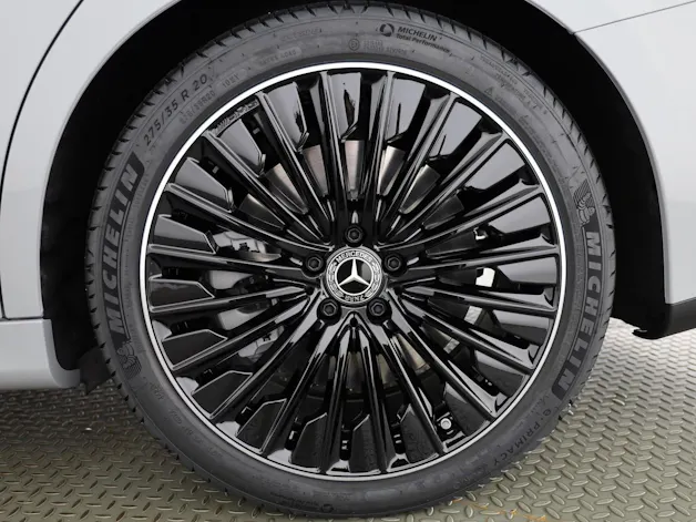 Mercedes-Benz E 400 e 4Matic EQ Hybrid 9G-Tronic