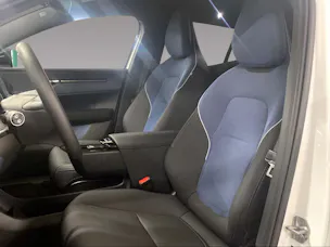 Volvo EX30 E60 Core - Worker