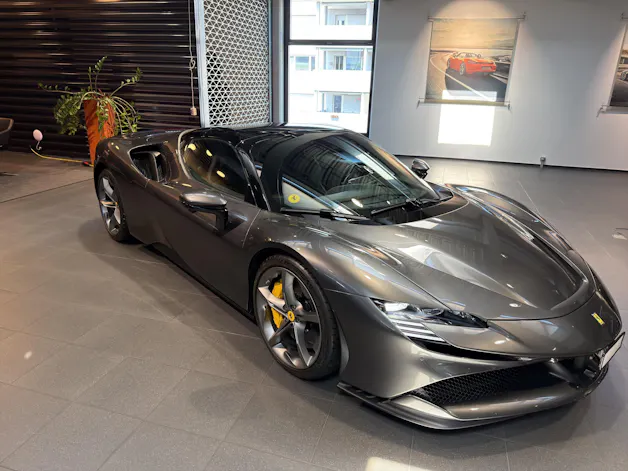 FERRARI SF90 Spider 4.0