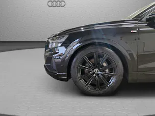 Audi Q8 45 TDI Black Edition quattro tiptronic