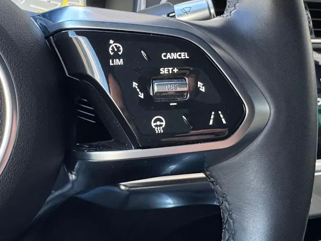 Jaguar I-Pace EV400 SE AWD