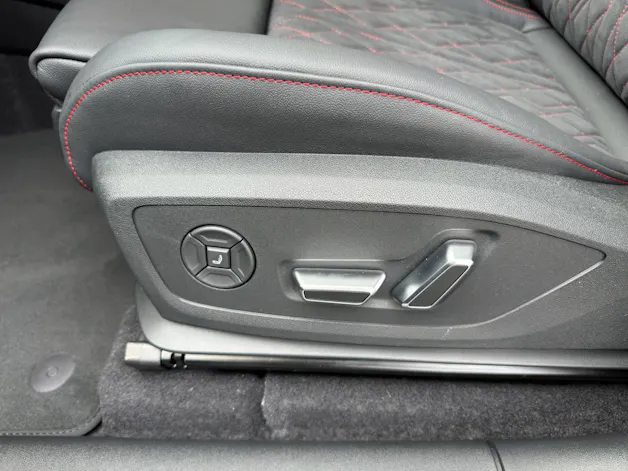 Audi Q6 e-tron quattro