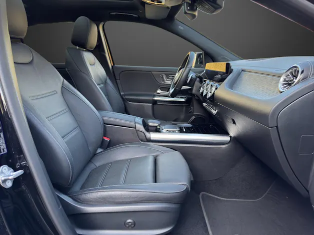 Mercedes-Benz EQA 300 AMG Line 4Matic