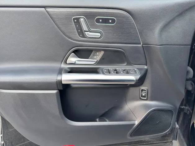 Mercedes-Benz EQA 300 AMG Line 4Matic