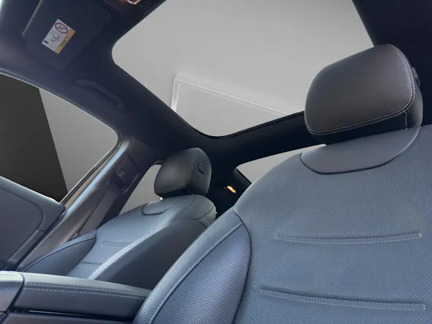 Mercedes-Benz EQA 300 AMG Line 4Matic