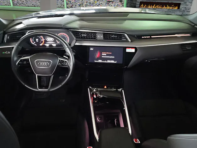 Audi e-tron 55 Sportback Advanced Black Edition quattro