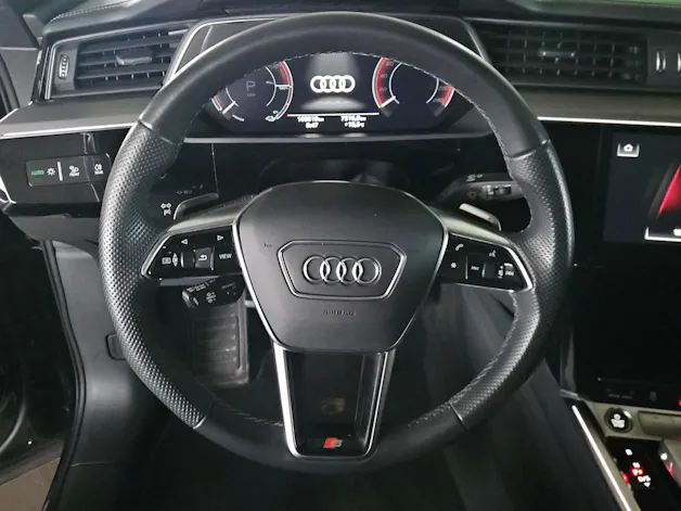 Audi e-tron 55 Sportback Advanced Black Edition quattro