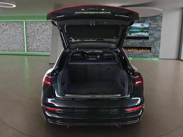 Audi e-tron 55 Sportback Advanced Black Edition quattro