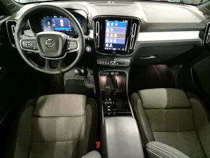 Volvo XC40 2.0 B4 MH Plus Dark