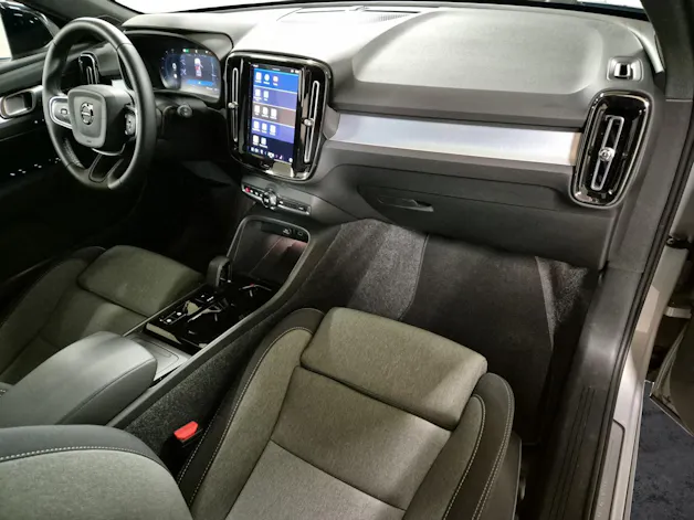 Volvo XC40 2.0 B4 MH Plus Dark