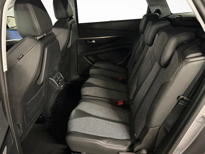 Fahrzeugbild PEUGEOT 5008