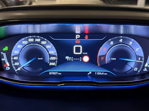 https://vehicle.imgix.net/4231037/d0dac2f1-79fa-465d-8f70-fe74623a4590.jpg