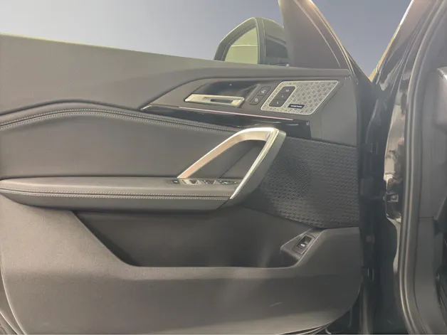 BMW X1 18i sDrive paddles