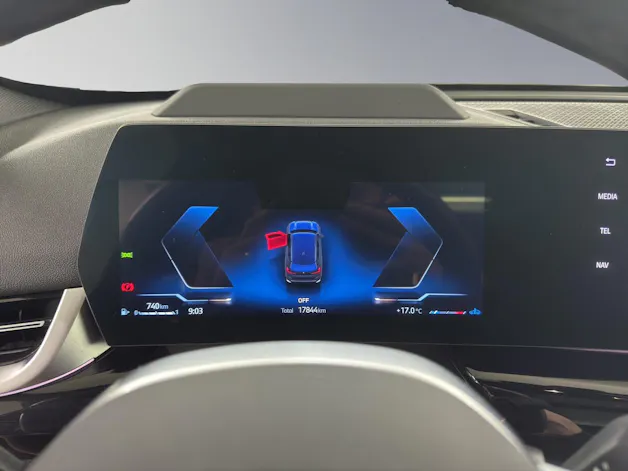 BMW X1 18i sDrive paddles