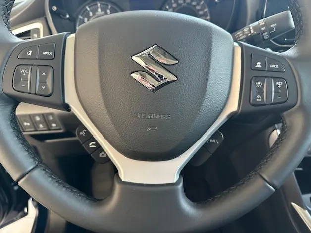 Suzuki S-Cross 1.4 T Sakura Top Hybrid 4x4