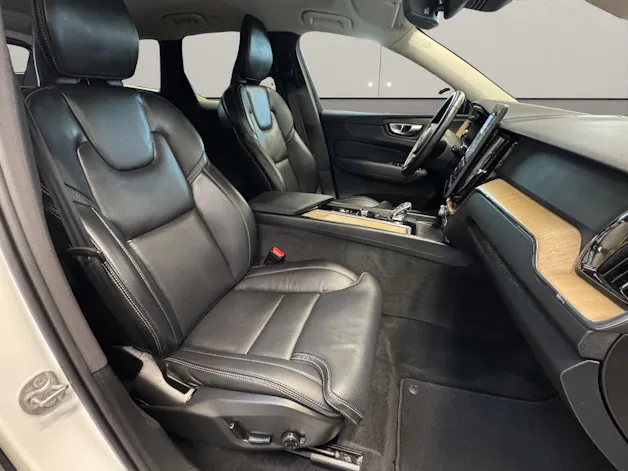 Volvo XC60 2.0 T8 TE Plus Dark eAWD