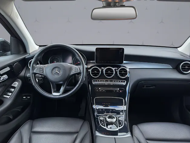 MERCEDES-BENZ GLC 250 AMG Line 4m