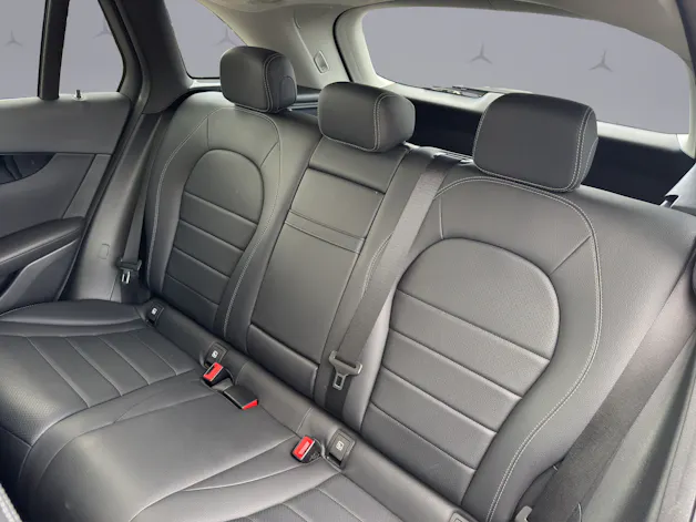 MERCEDES-BENZ GLC 250 AMG Line 4m