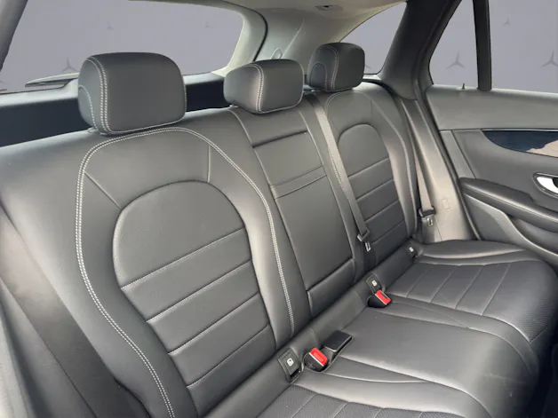 MERCEDES-BENZ GLC 250 AMG Line 4m