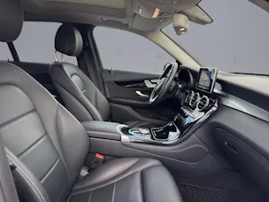 MERCEDES-BENZ GLC 250 AMG Line 4m
