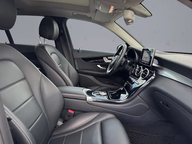 MERCEDES-BENZ GLC 250 AMG Line 4m