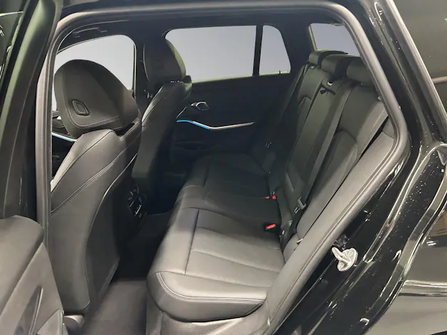 BMW 330d xDrive SAG Touring
