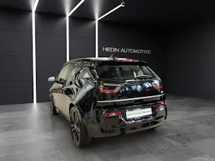 BMW i3 S 120 Ah Attraktiven Leasingzinssatz ab 0.9 % bei Abschluss einer BMW Fahrzeugversicherung.