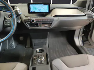 BMW i3 S 120 Ah Attraktiven Leasingzinssatz ab 0.9 % bei Abschluss einer BMW Fahrzeugversicherung.
