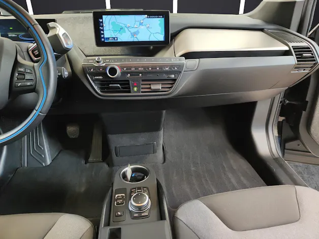 BMW i3 S 120 Ah Attraktiven Leasingzinssatz ab 0.9 % bei Abschluss einer BMW Fahrzeugversicherung.