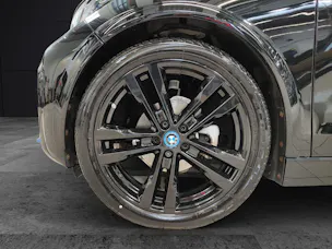 BMW i3 S 120 Ah Attraktiven Leasingzinssatz ab 0.9 % bei Abschluss einer BMW Fahrzeugversicherung.