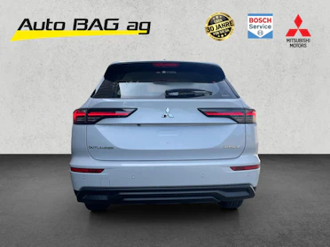 MITSUBISHI OUTLANDER 4