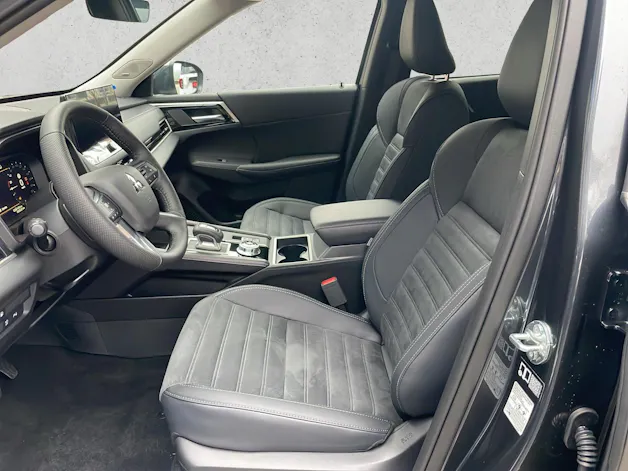 Mitsubishi Outlander 2.4 PHEV Invite 4x4
