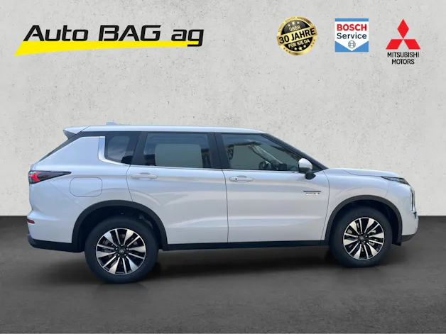 Mitsubishi Outlander 2.4 PHEV Inform 4x4