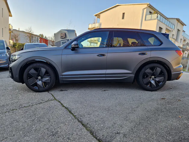 VW Touareg 3.0 TDI 286PS R-Line Tiptronicmit 5 Jahre 100tkm VW Werksgarantie