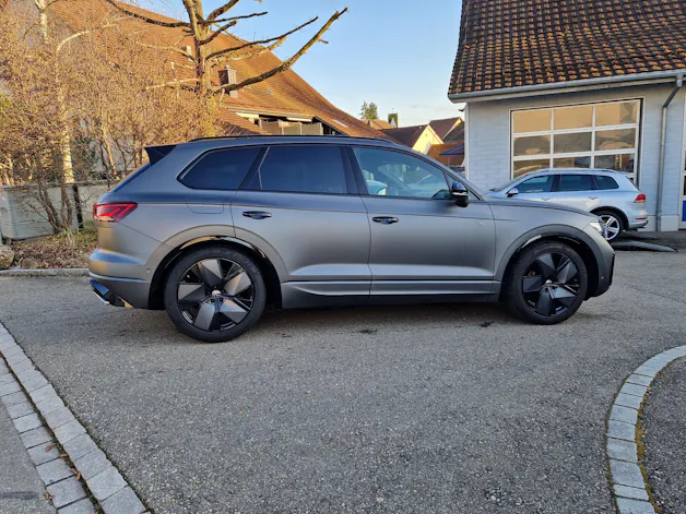 VW Touareg 3.0 TDI 286PS R-Line Tiptronicmit 5 Jahre 100tkm VW Werksgarantie