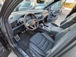VW Touareg 3.0 TDI 286PS R-Line Tiptronicmit 5 Jahre 100tkm VW Werksgarantie