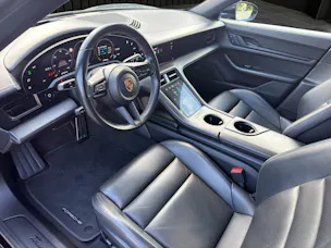 PORSCHE Taycan 4 Cross Turismo 4