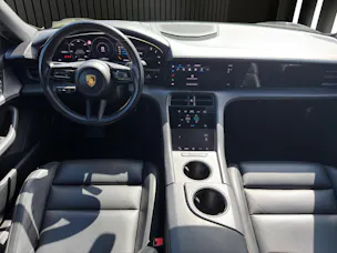 PORSCHE Taycan 4 Cross Turismo 4