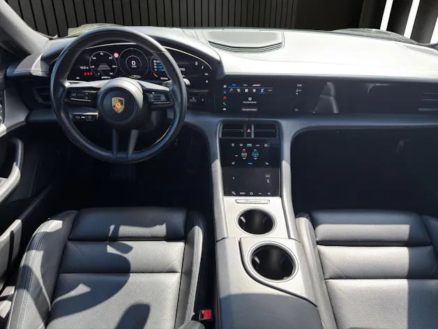 PORSCHE Taycan 4 Cross Turismo 4
