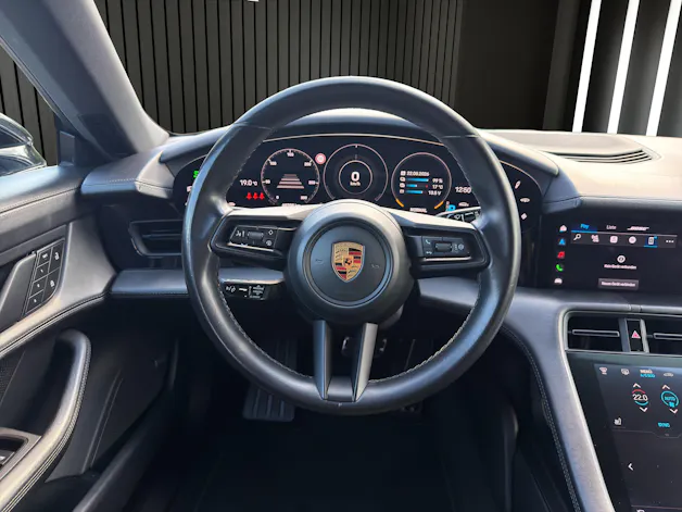 PORSCHE Taycan 4 Cross Turismo 4