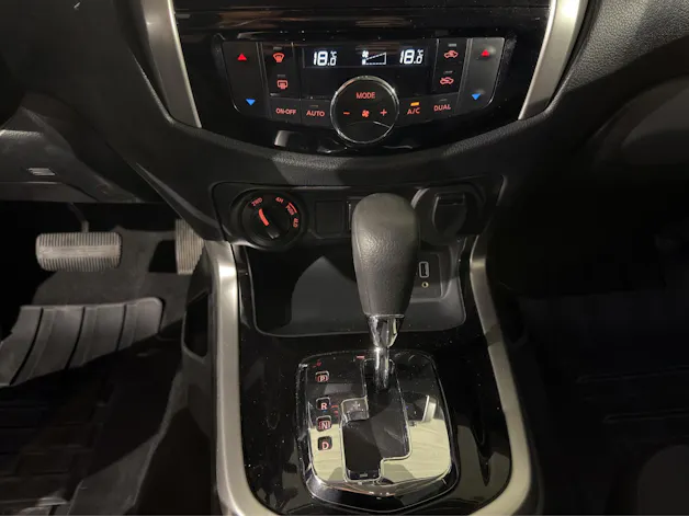 Nissan Navara Double Cab N-Connecta 2.3 dCi 4WD