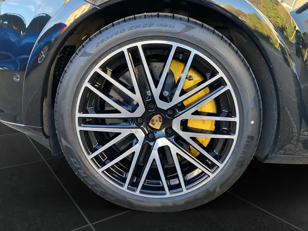 PORSCHE Cayenne Turbo E-Hybrid