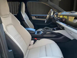 PORSCHE Cayenne Turbo E-Hybrid