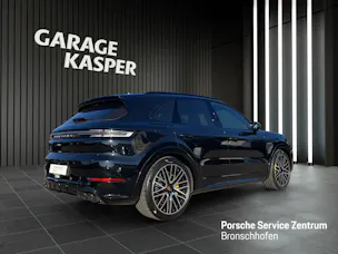PORSCHE Cayenne Turbo E-Hybrid